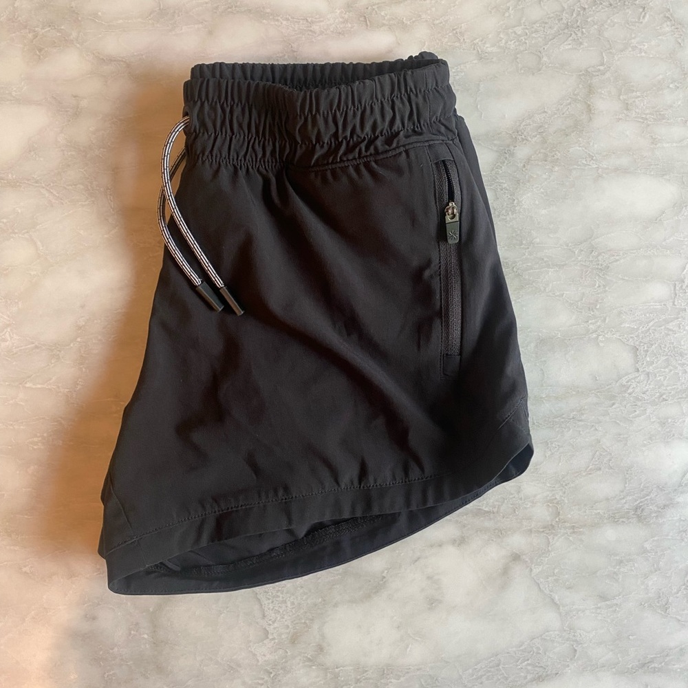 Athleta Girl Black All Play 3” Short Size XL/14
